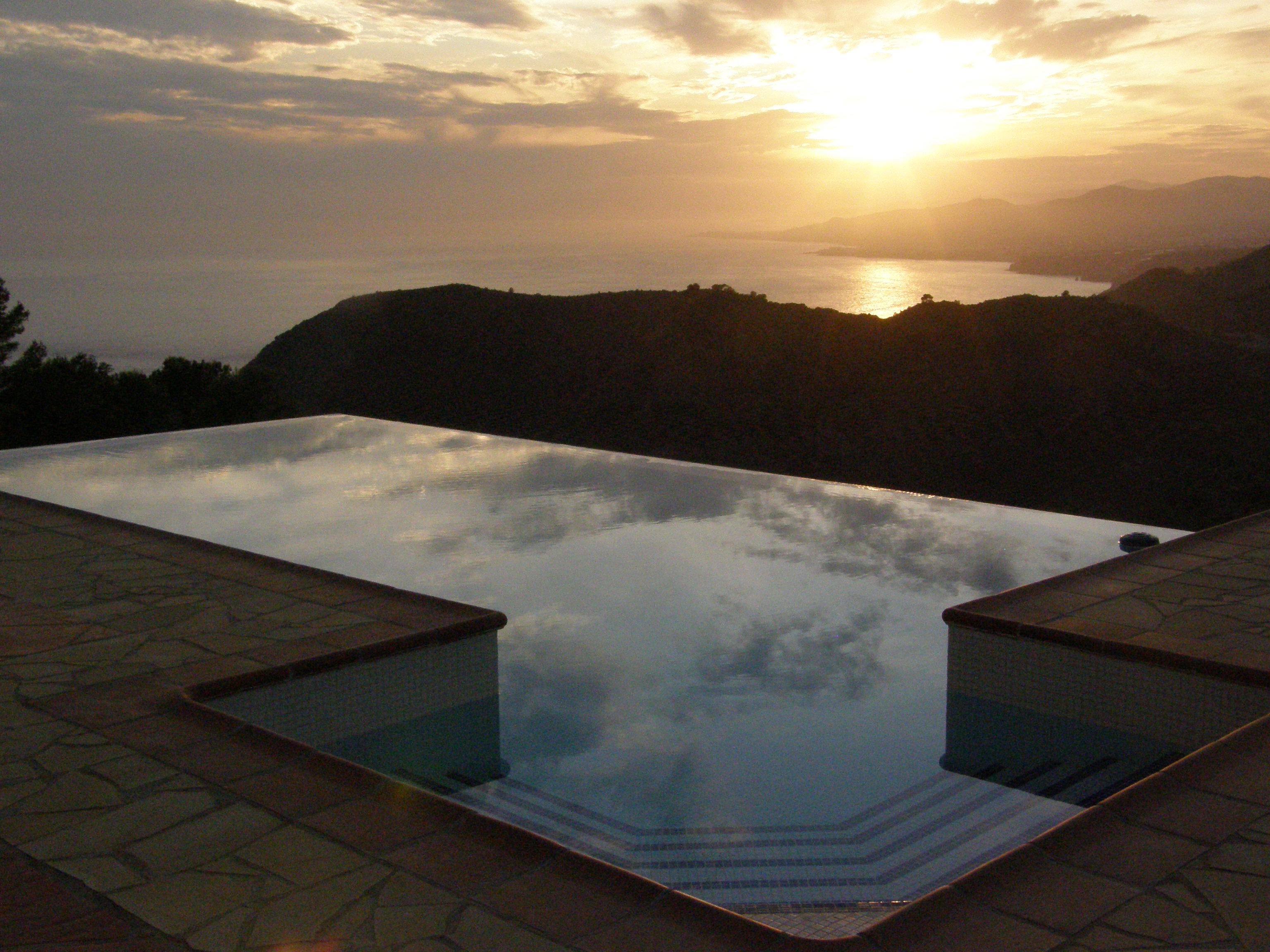 Pool & Sunset View